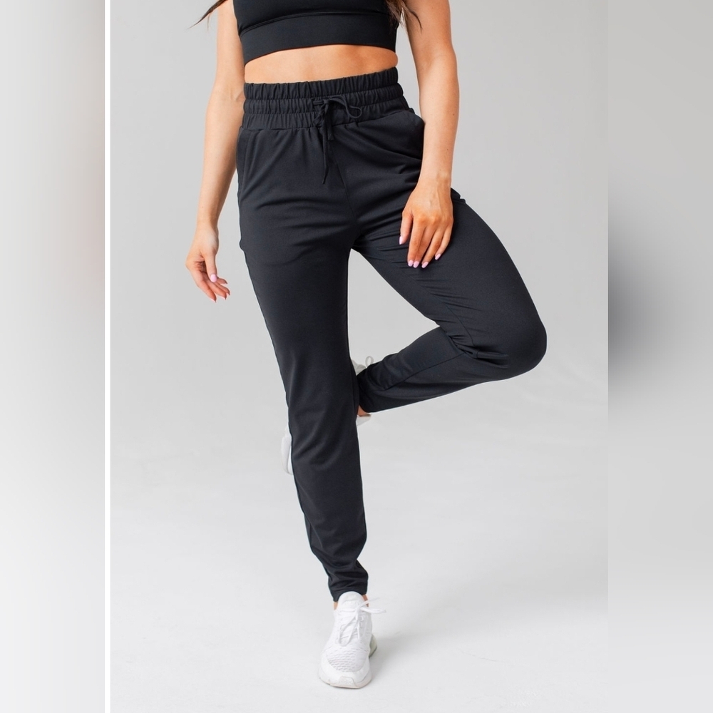 SAVVI Women's  Comfy stretchy Street Joggers BLACK | Size Small